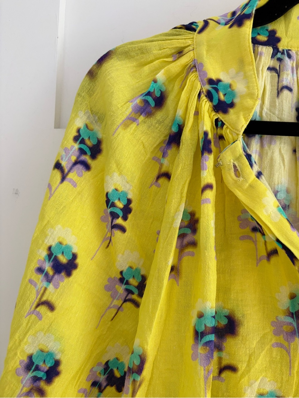Smythe Gathered Blouse In Lemon Floral Print size S - Picture 6 of 12